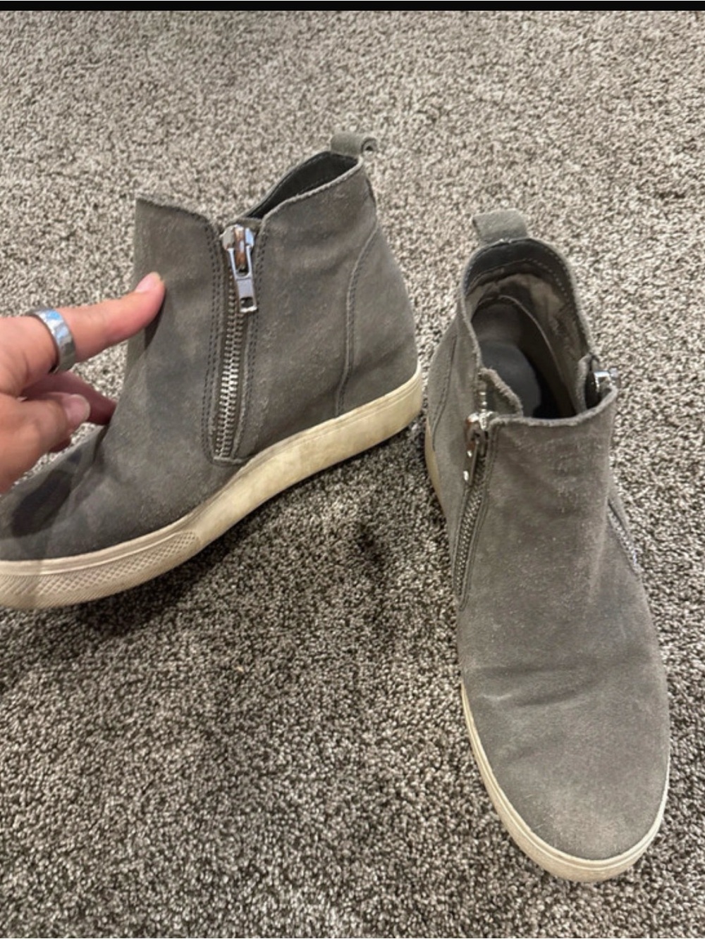 Woman’s  Gray Suede Zip-Top Casual Sneakers